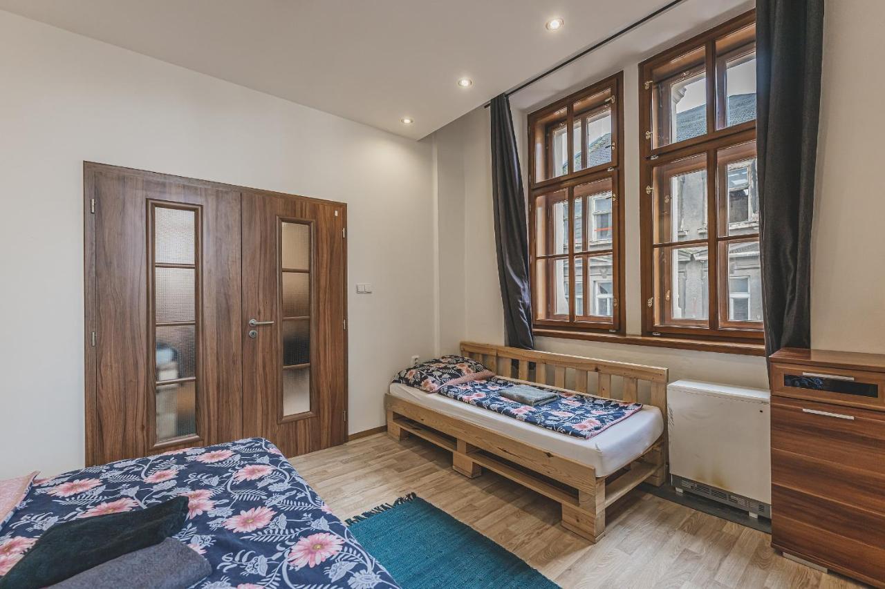 Carolina'S Central Apartment Hradec Kralove Luaran gambar
